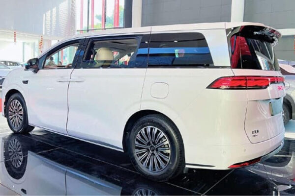 Giá BYD M9 mới nhất 2025 có gì hấp dẫn ở mẫu MPV điện hạng sang