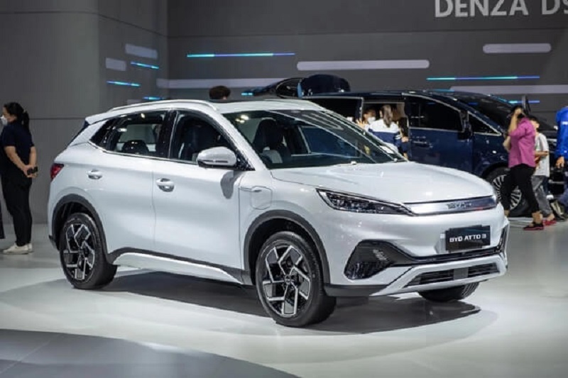 640-BYD-Atto-3-gia-xe.jpg