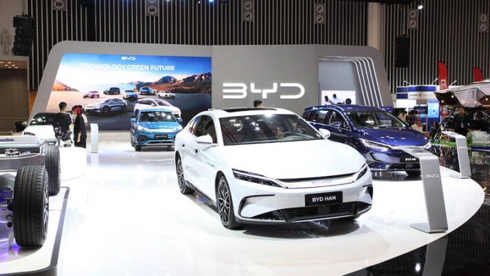 Showroom BYD Hà Nội mở bán nhiều mẫu xe điện giá tốt