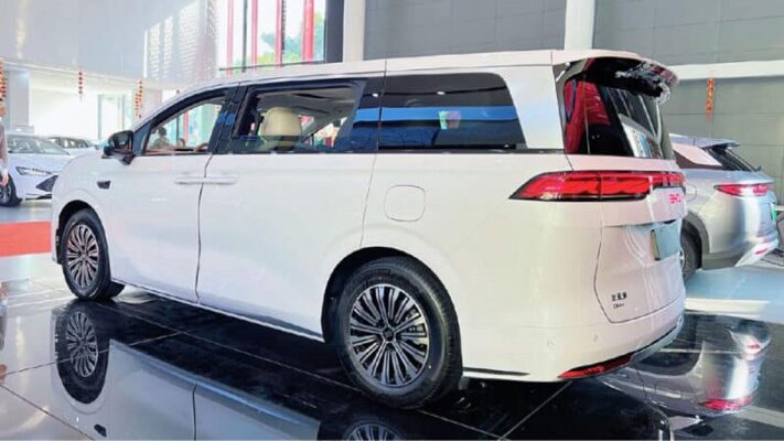 Giá BYD M9 mới nhất 2025 có gì hấp dẫn ở mẫu MPV điện hạng sang 3 xedoisong byd xia m9 ra mat 5